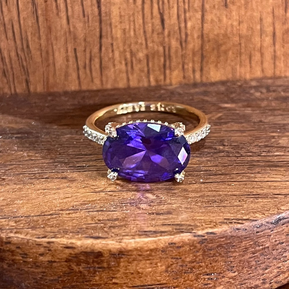 Bomb Party Purple Oval Crystal Gold Tone Cocktail Statement Ring Size 8